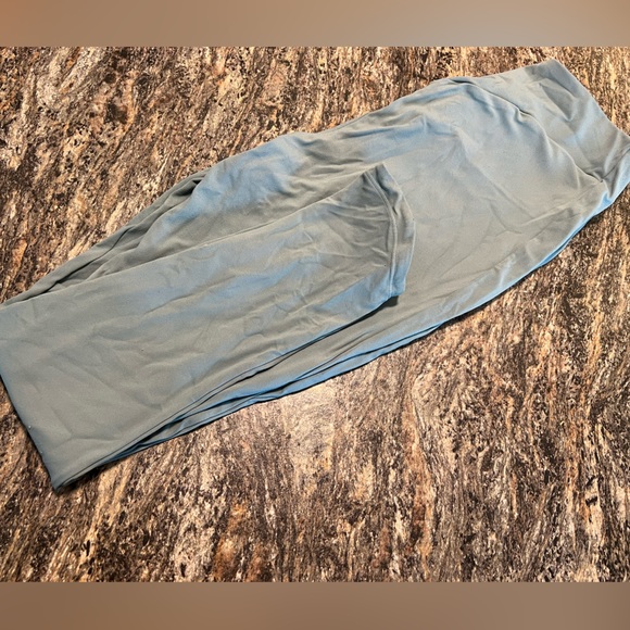 Gymshark Steel Grey Leggings - Picture 2 of 3